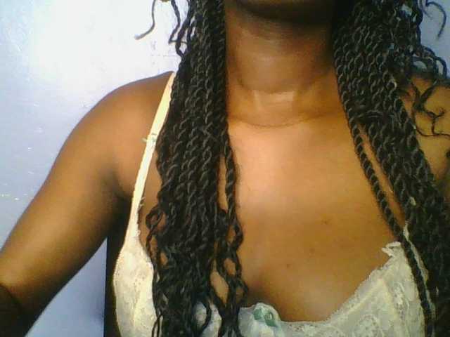 Sweetchely live cam on BongaCams