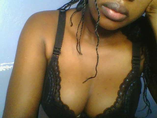 Sweetchely live webcam show