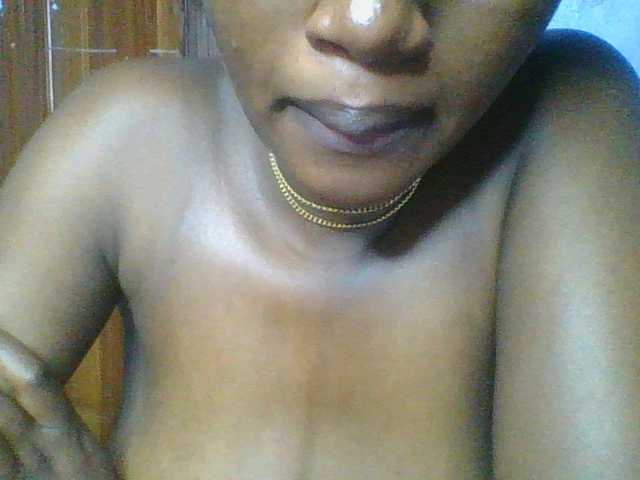 Sweetchely live cam on BongaCams
