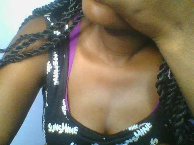 Sweetchely live cam on BongaCams