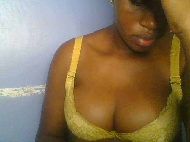 Sweetchely live cam on BongaCams