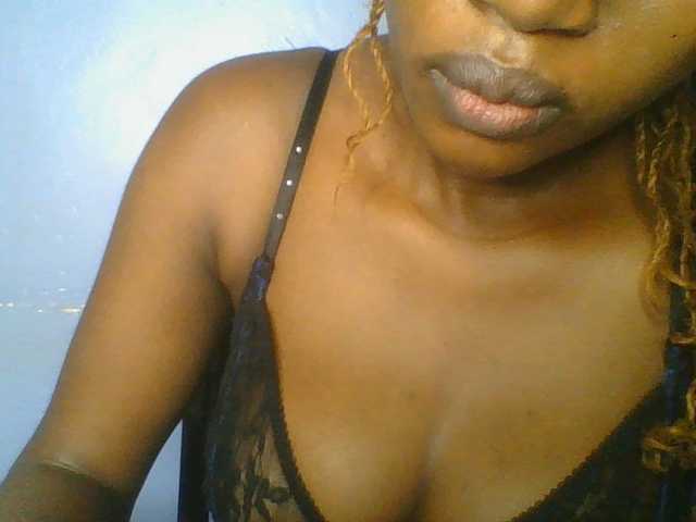 Sweetchely live cam on BongaCams