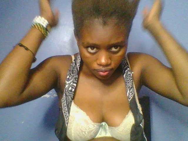 Sweetchely live cam on BongaCams