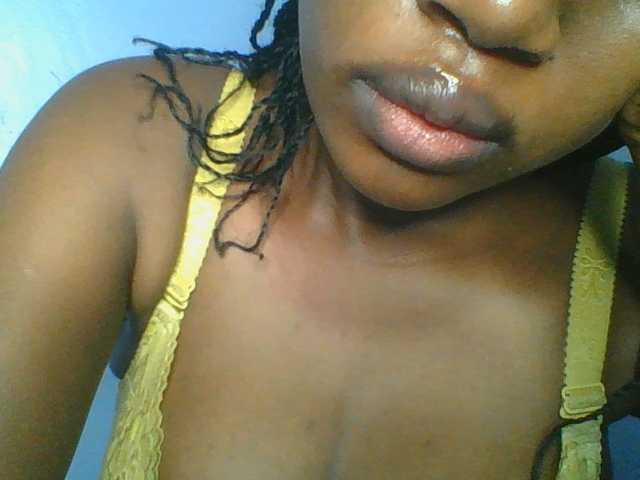 Sweetchely live cam on BongaCams
