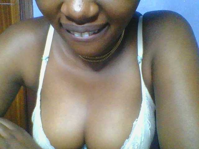Sweetchely live cam on BongaCams