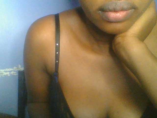 Sweetchely live cam on BongaCams