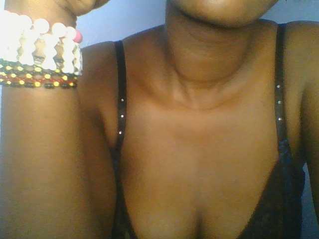 Sweetchely live cam on BongaCams