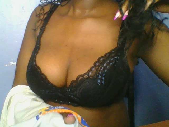 Sweetchely live cam on BongaCams