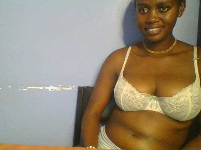 Sweetchely live cam on BongaCams