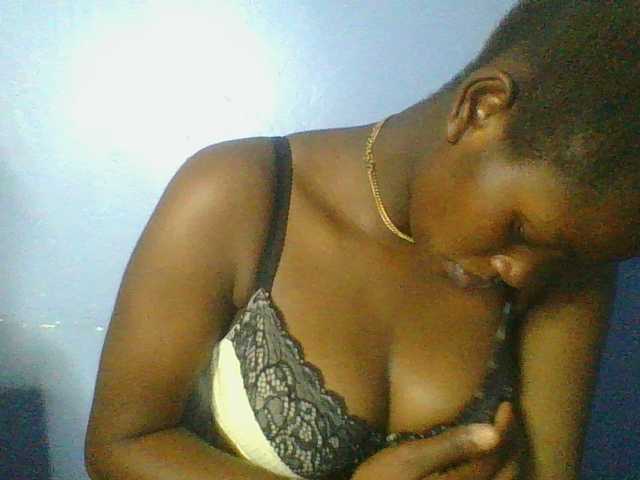 Sweetchely live cam on BongaCams