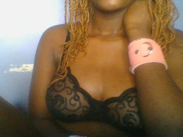 Sweetchely live cam on BongaCams