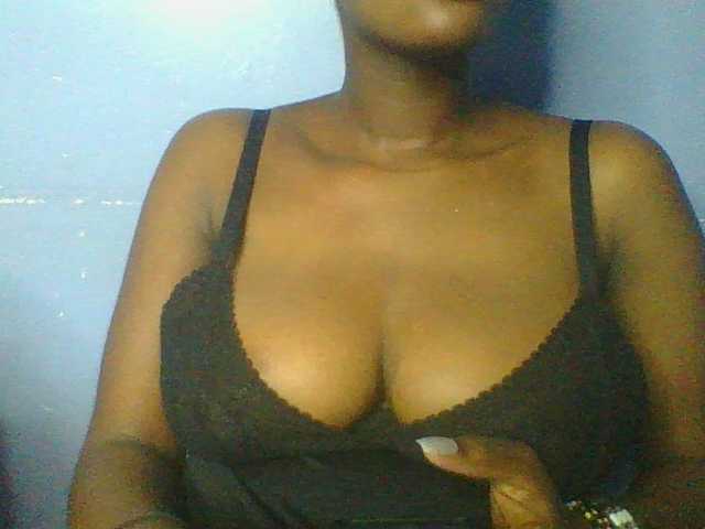 Sweetchely live cam on BongaCams