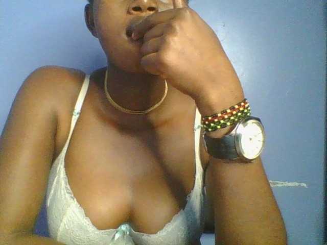 Sweetchely live cam on BongaCams