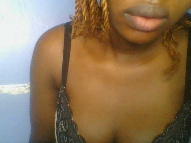 Sweetchely live cam on BongaCams