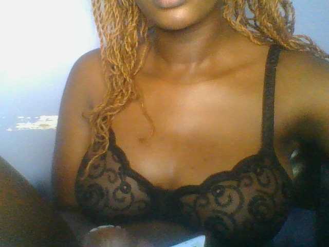 Sweetchely live cam on BongaCams