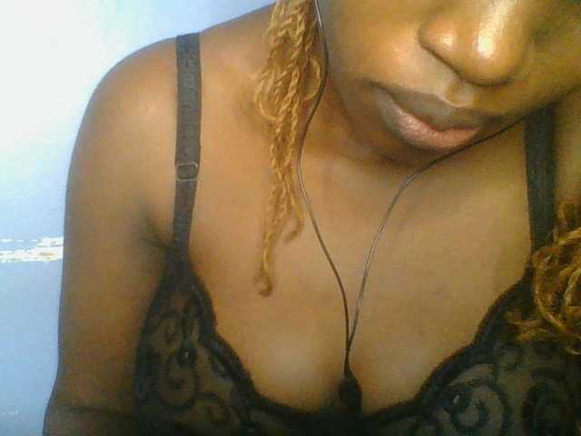 Sweetchely live cam on BongaCams