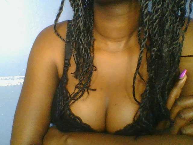 Sweetchely live cam on BongaCams