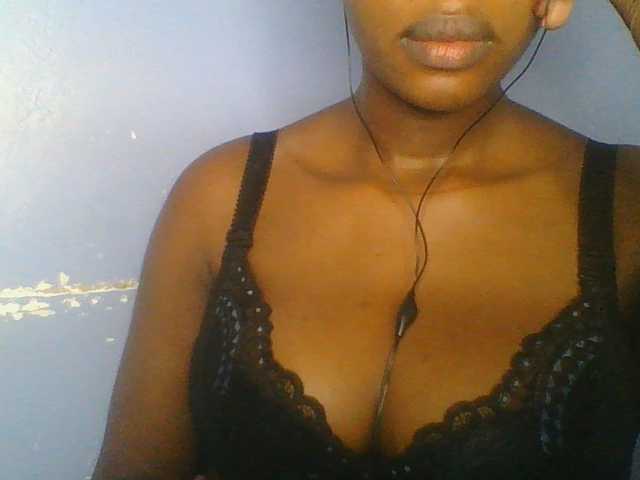 Sweetchely live cam on BongaCams