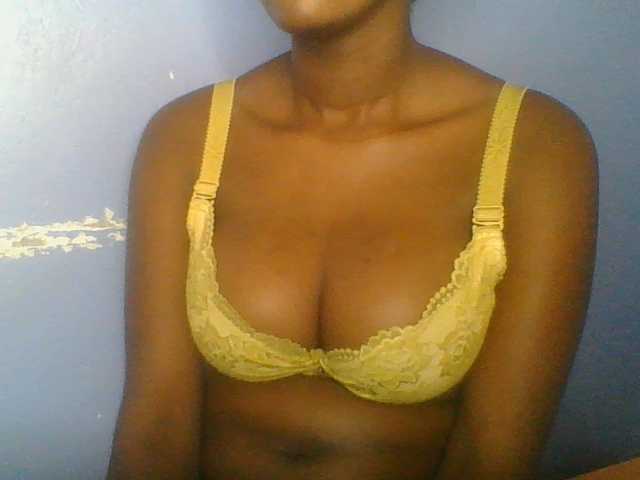 Sweetchely live cam on BongaCams