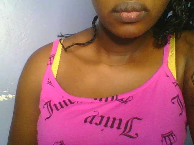 Sweetchely live cam on BongaCams