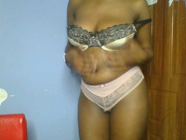 Sweetchely live cam on BongaCams