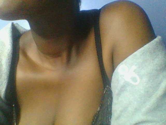 Sweetchely live cam on BongaCams