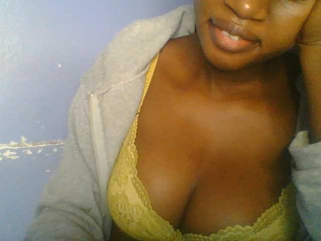 Sweetchely live cam on BongaCams