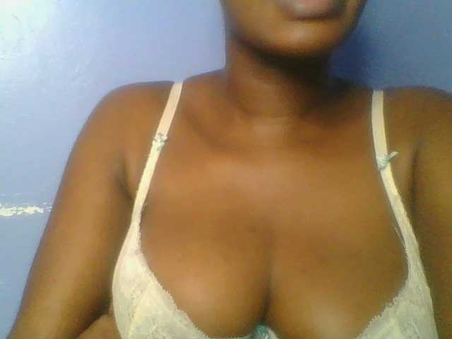 Sweetchely live cam on BongaCams