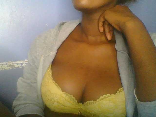 Sweetchely live cam on BongaCams