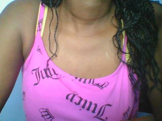 Sweetchely live webcam show