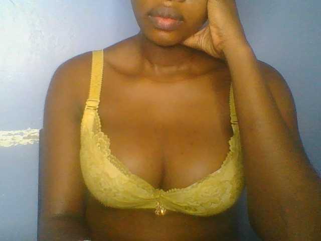 Sweetchely live cam on BongaCams