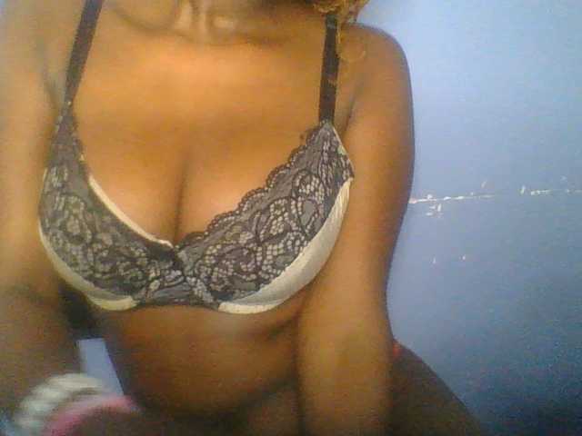 Sweetchely live cam on BongaCams