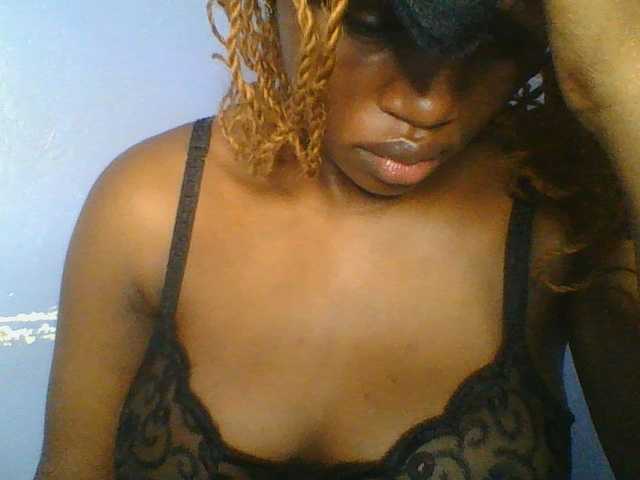 Sweetchely live cam on BongaCams