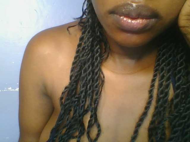 Sweetchely live cam on UnifiedCams