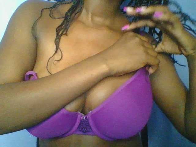 Sweetchely live webcam show