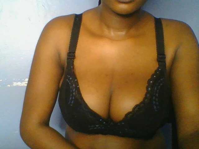 Sweetchely live cam on BongaCams
