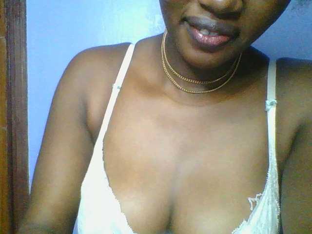 Sweetchely live cam on BongaCams