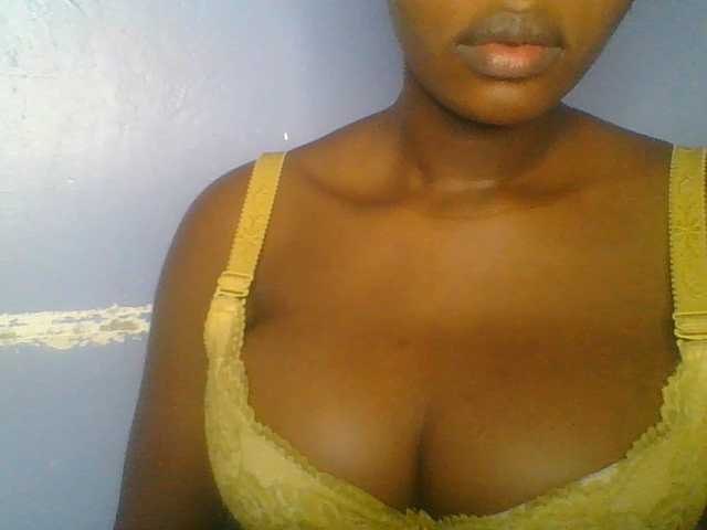 Sweetchely live cam on BongaCams