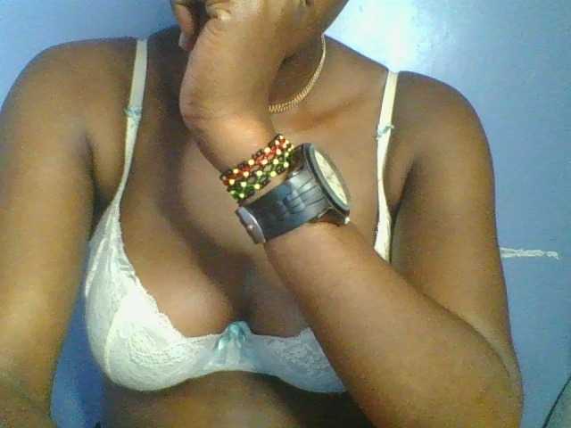 Sweetchely live cam on BongaCams