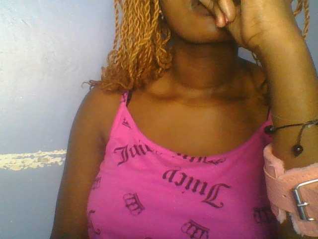Sweetchely live cam on BongaCams