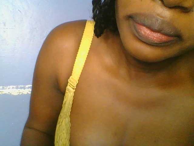 Sweetchely live webcam show