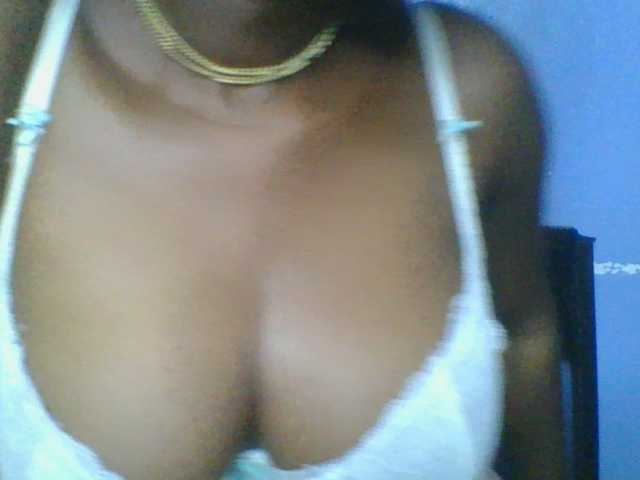 Sweetchely live cam on BongaCams
