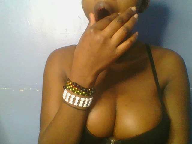 Sweetchely live cam on BongaCams