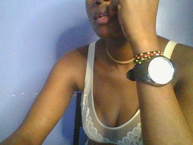 Sweetchely live cam on BongaCams