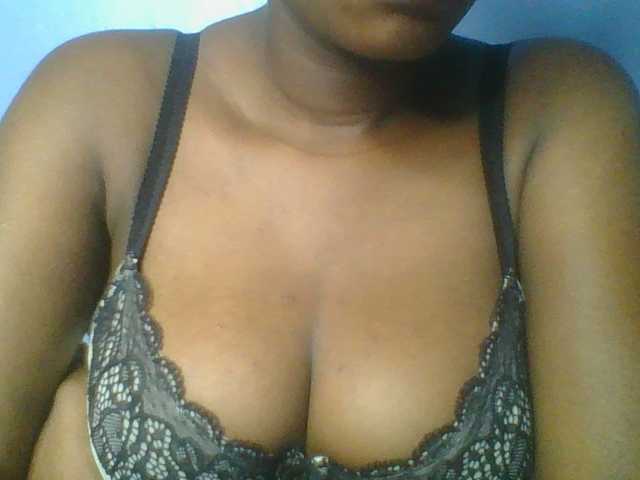Sweetchely live cam on BongaCams