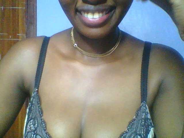 Sweetchely live cam on BongaCams