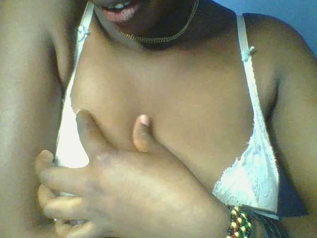 Sweetchely live cam on BongaCams