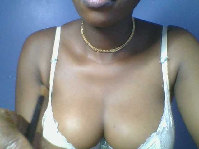 Sweetchely live cam on BongaCams