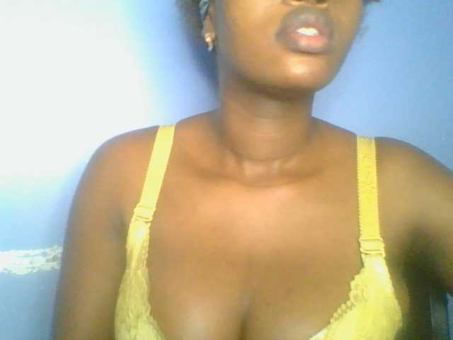 Sweetchely live cam on BongaCams
