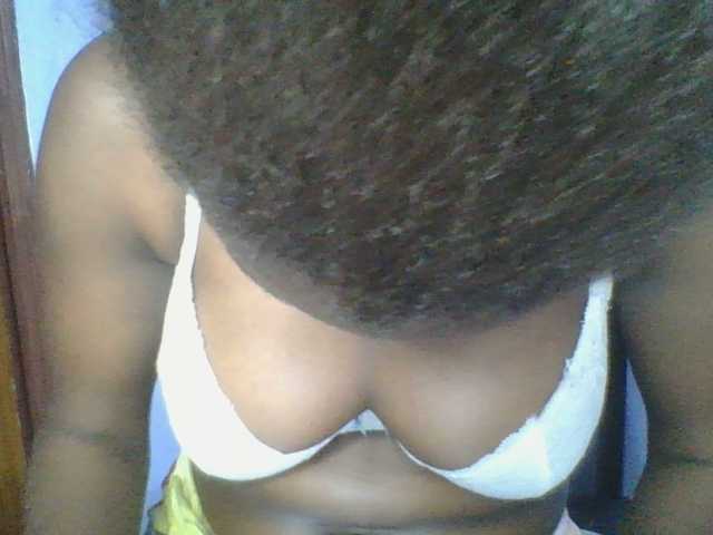 Sweetchely live cam on BongaCams